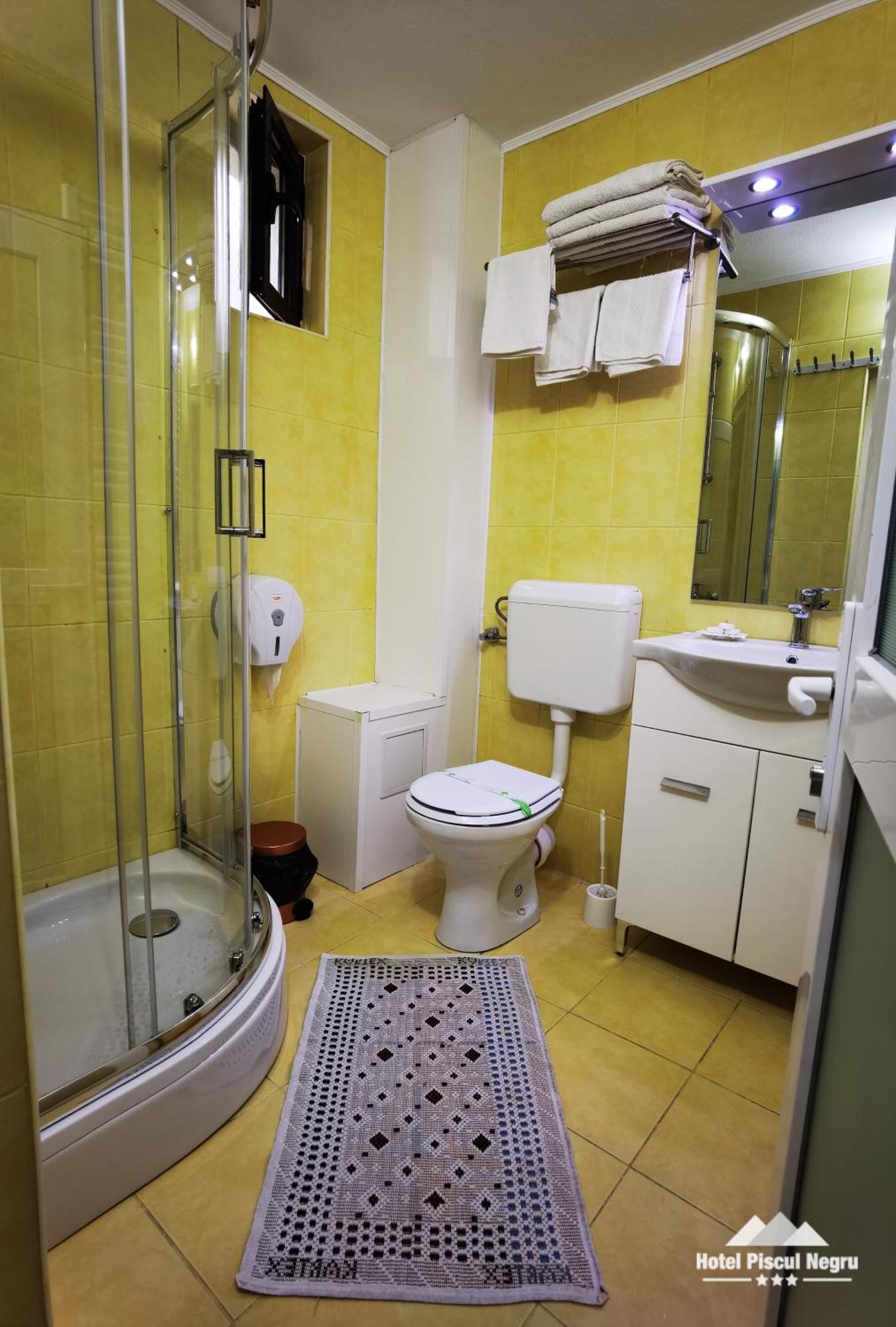Piscul Negru Hotel - Transfagarasan Cumpăna Quarto foto